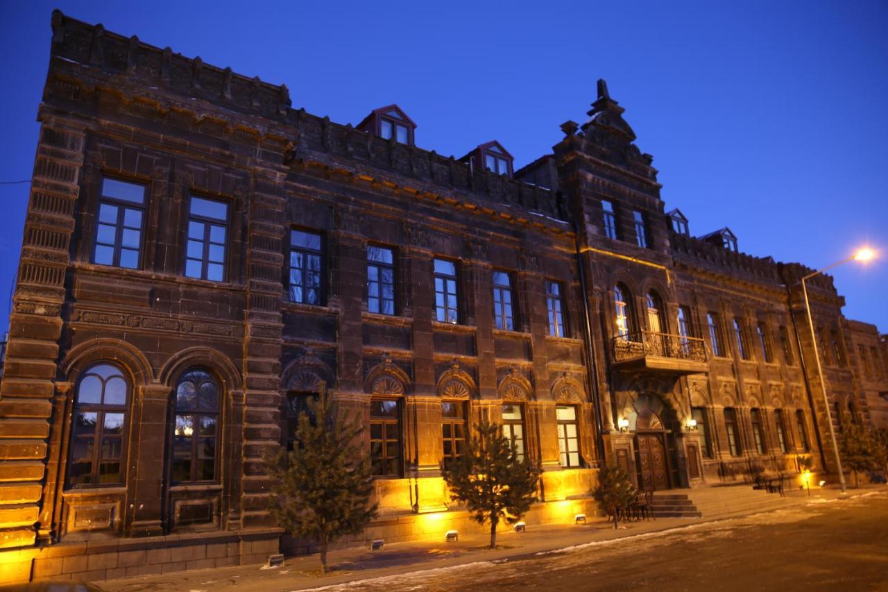 Cheltikov Hotel Kars Exterior photo